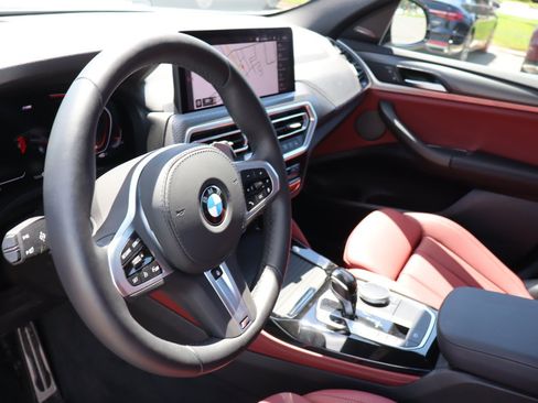 Used 2025 BMW X4 xDrive30i w/ Premium Package AWD/4WD image 10
