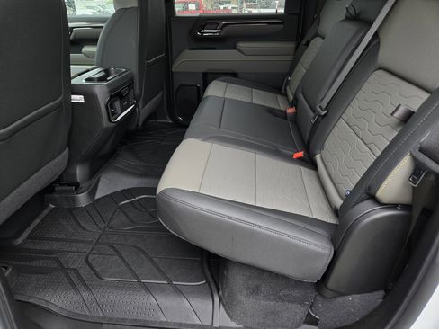 New 2026 Chevrolet Silverado 2500 ZR2 AWD/4WD image 19