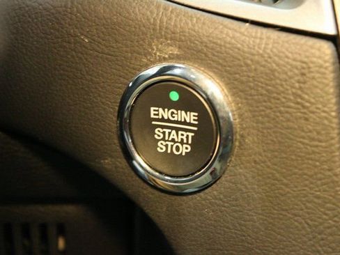 Used 2020 Ford Edge SE image 24