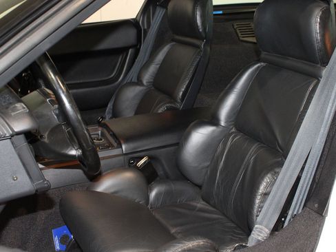 Used 1992 Chevrolet Corvette Coupe RWD image 9