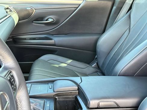 Used 2020 Lexus ES 350 F Sport w/ Accessory Package FWD image 11