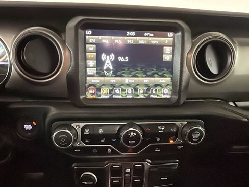 Used 2023 Jeep Wrangler Unlimited w/ Cold Weather Group AWD/4WD image 26
