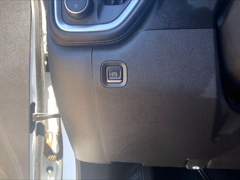 Used 2019 Chevrolet Silverado 1500 LT w/ Texas Edition RWD image 36