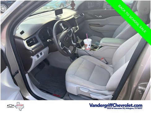 Used 2022 GMC Acadia SLE FWD image 15