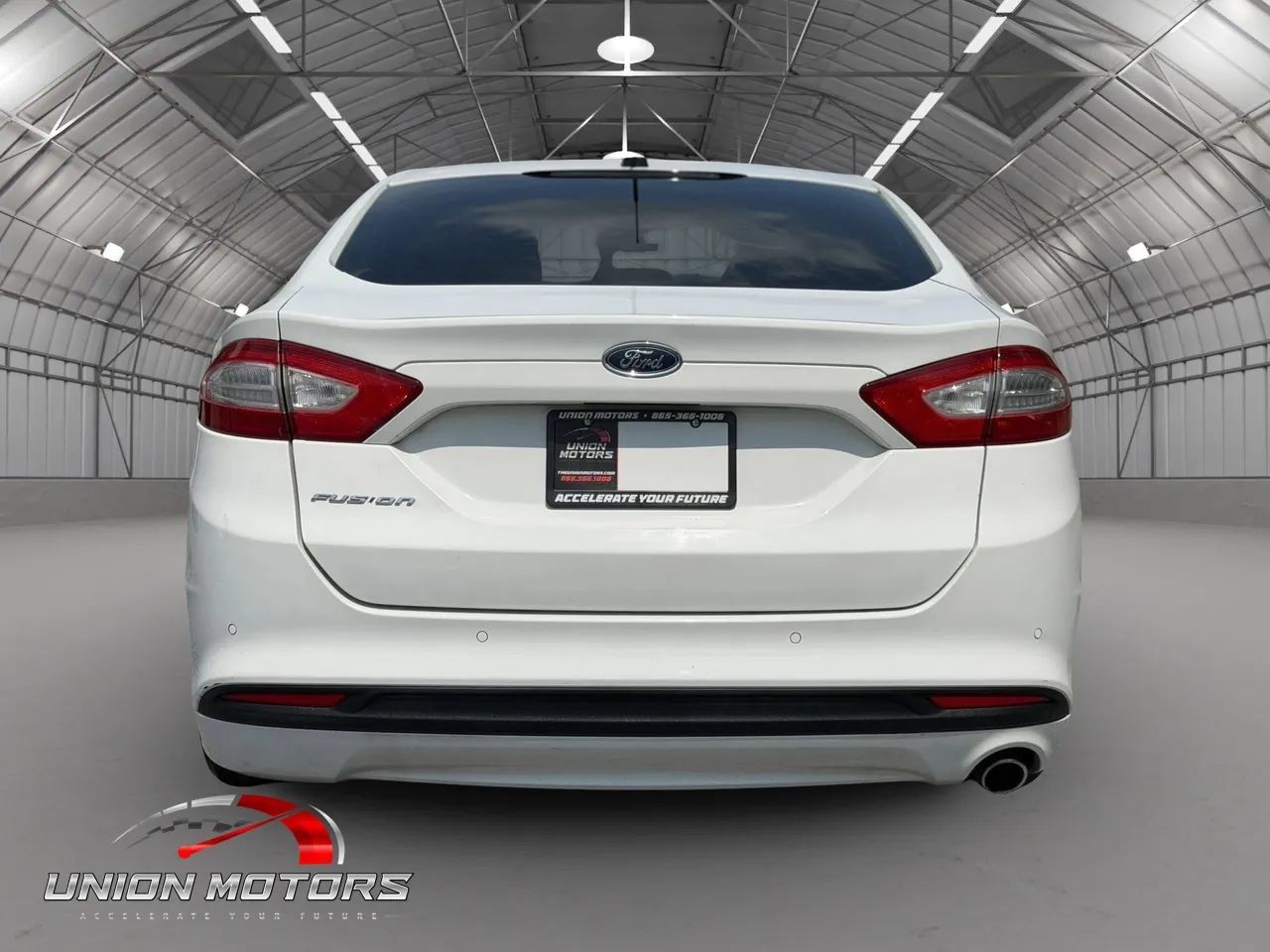 Used 2014 Ford Fusion SE FWD image 5