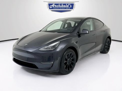 Used 2024 Tesla Model Y Long Range AWD/4WD image 3