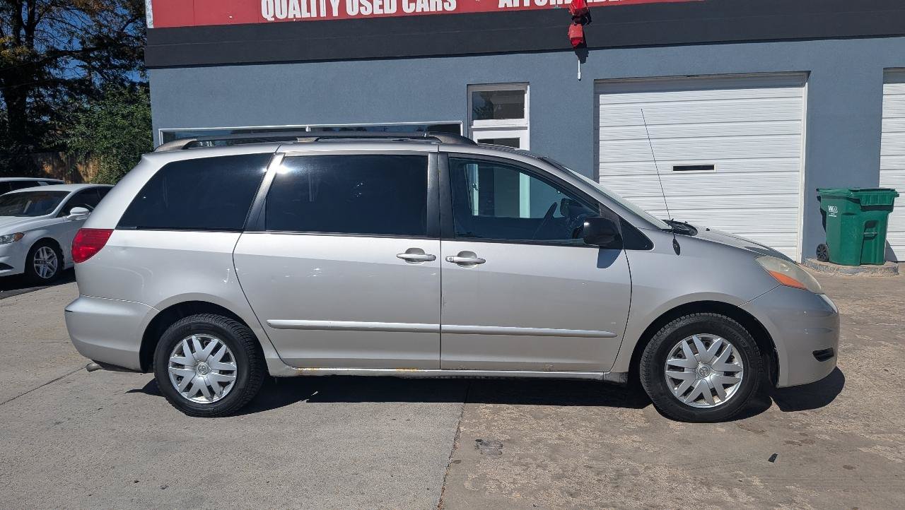 Used 2008 Toyota Sienna LE FWD image 4