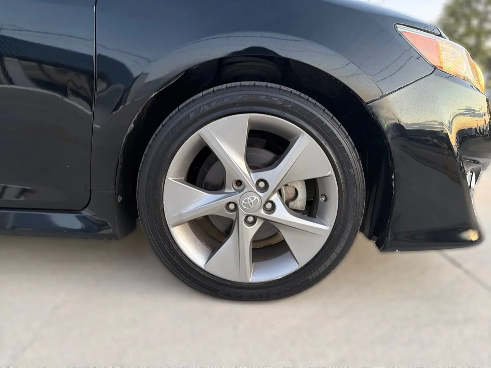 Used 2012 Toyota Camry SE FWD image 28