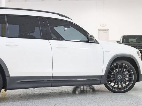 Used 2022 Mercedes-Benz GLB 35 AMG 4MATIC image 11