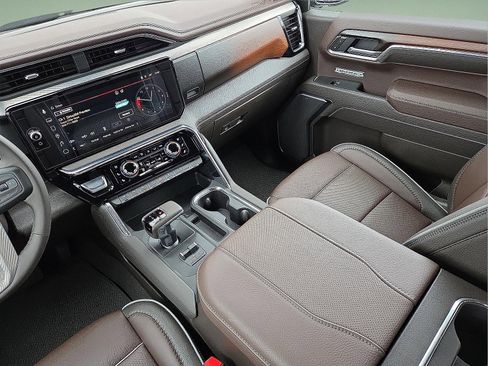 Used 2025 GMC Sierra 1500 Denali w/ Denali Reserve Package image 12