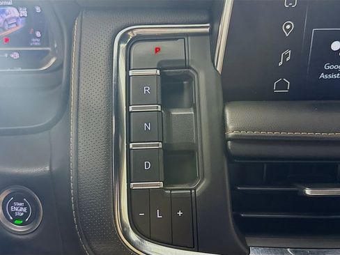 Used 2023 GMC Yukon AT4 w/ AT4 Premium Package image 16