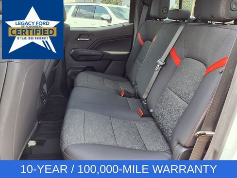 Used 2025 Chevrolet Colorado Z71 w/ Technology Package AWD/4WD image 25