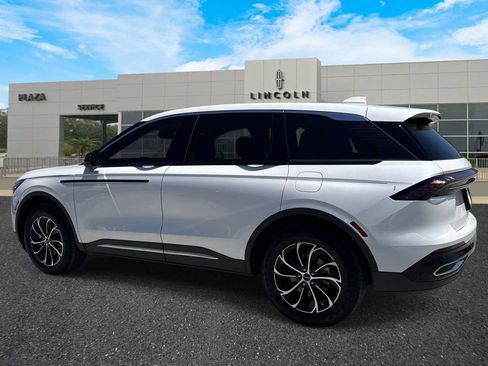New 2026 Lincoln Nautilus Premier AWD/4WD image 5