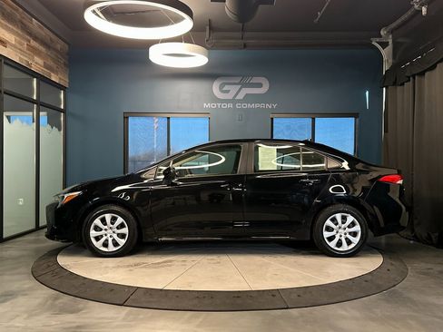 Used 2024 Toyota Corolla LE image 6