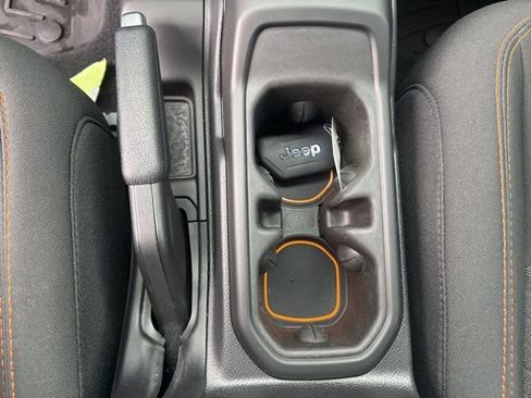 Used 2023 Jeep Gladiator Mojave w/ Cold Weather Group image 32