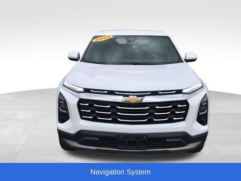Certified 2026 Chevrolet Equinox LT AWD/4WD image 2