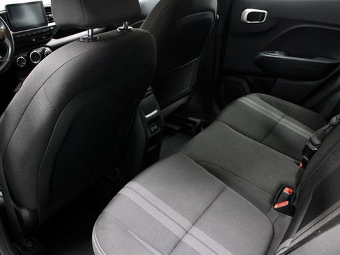 Used 2024 Hyundai Venue SEL FWD image 20