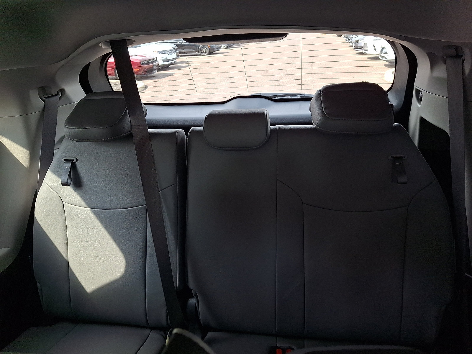 Used 2024 Toyota Sienna XLE FWD image 10