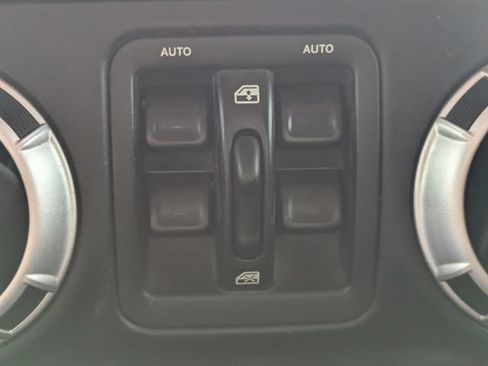 Used 2012 Jeep Wrangler Unlimited Sahara AWD/4WD image 22