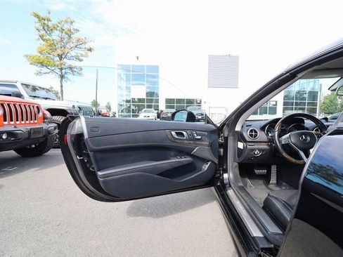 Used 2013 Mercedes-Benz SL 550 image 56