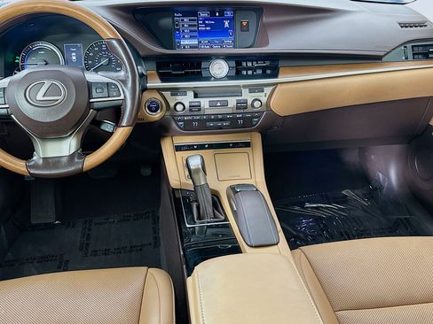 Used 2016 Lexus ES 300h Hybrid w/ Navigation System Package image 27