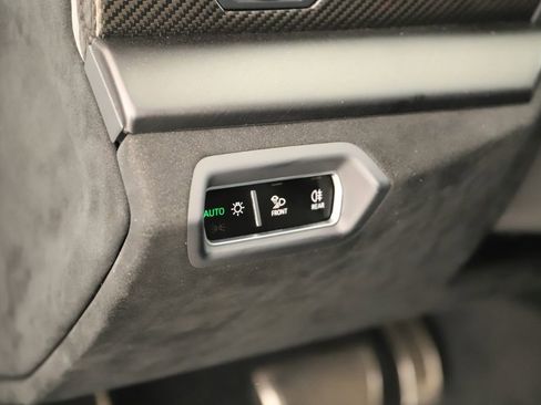 Used 2023 Lamborghini Urus Performante AWD/4WD image 34