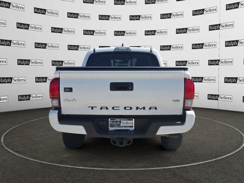 Used 2023 Toyota Tacoma SR image 5