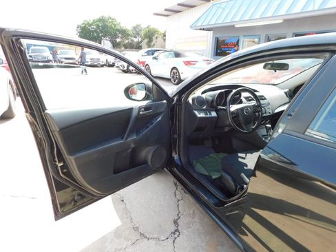 Used 2013 MAZDA MAZDA3 i Sport image 17