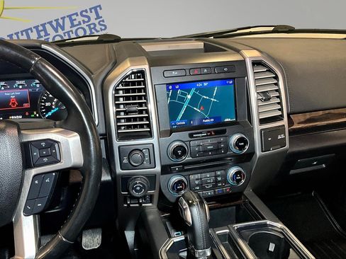 Used 2017 Ford F150 Platinum w/ Equipment Group 701A Luxury AWD/4WD image 11