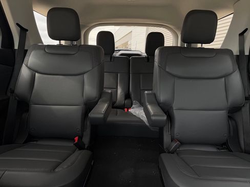 New 2026 Ford Explorer Active w/ Active Comfort Package RWD image 16