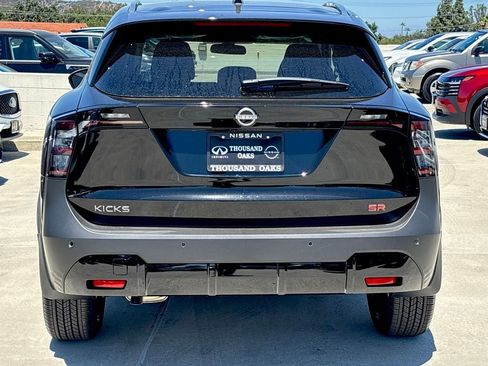 New 2025 Nissan Kicks SR image 4