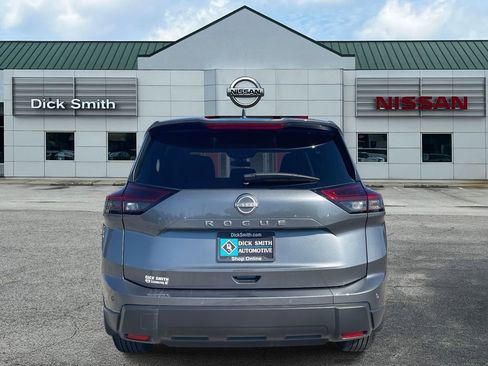 Used 2025 Nissan Rogue S image 5