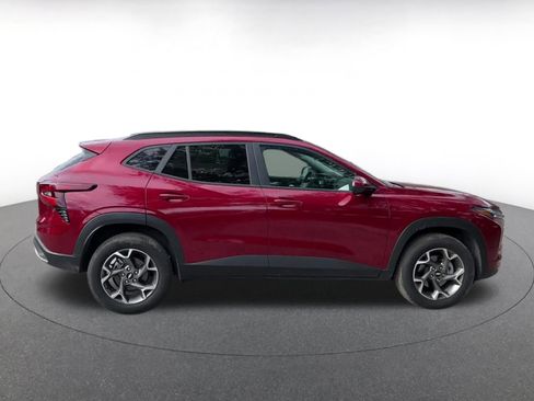 Used 2025 Chevrolet Trax LT image 15