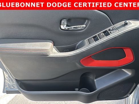 Used 2025 Nissan Frontier Pro-X image 11