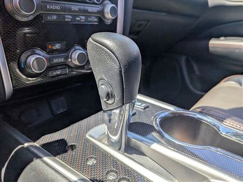Used 2019 Nissan Pathfinder SL FWD image 11