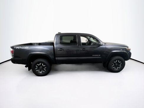 Used 2021 Toyota Tacoma TRD Off-Road w/ Technology Package AWD/4WD image 4
