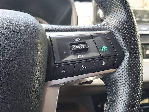 Used 2024 Mitsubishi Outlander FWD image 25