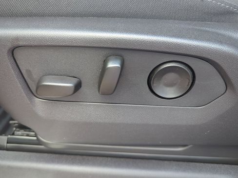 Used 2024 Chevrolet Silverado 1500 LT image 14