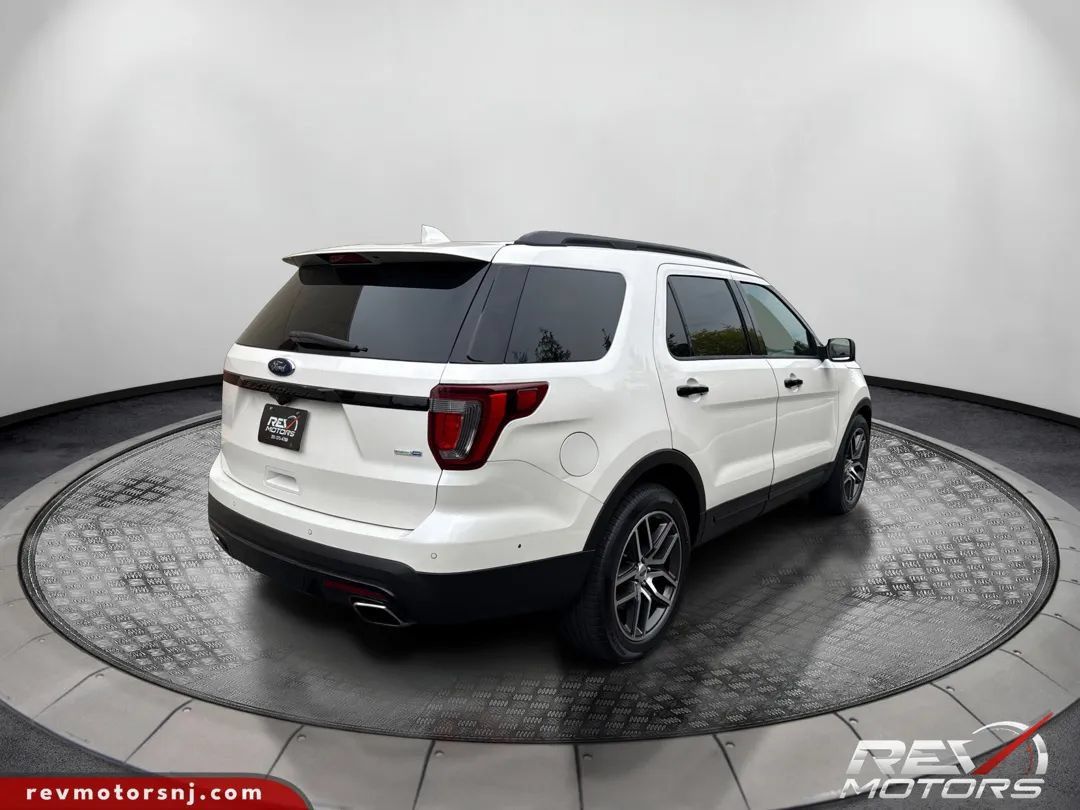 Used 2016 Ford Explorer Sport w/ Equipment Group 401A AWD/4WD image 5