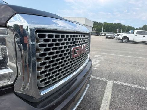 Used 2015 GMC Sierra 1500 Denali AWD/4WD image 9