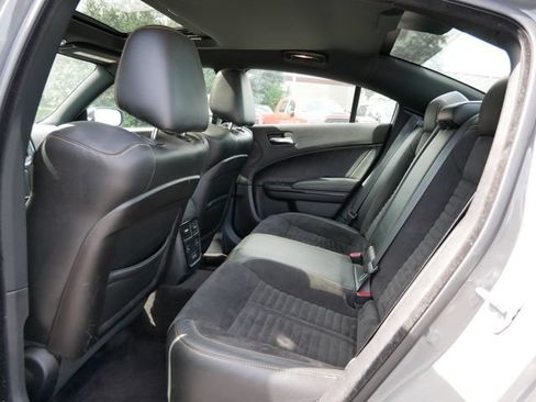 Used 2017 Dodge Charger R/T RWD image 17