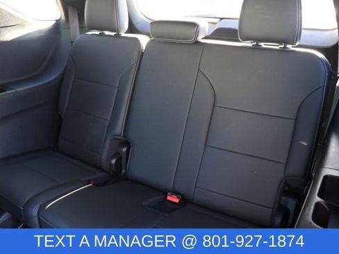 Used 2025 Chevrolet Traverse LT AWD/4WD image 15