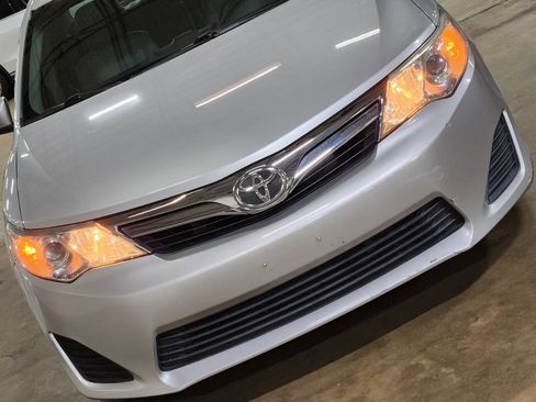 Used 2013 Toyota Camry LE FWD image 21