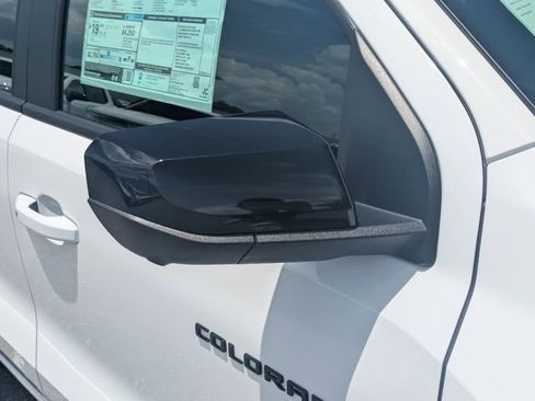 New 2025 Chevrolet Colorado Z71 w/ Technology Package AWD/4WD image 10