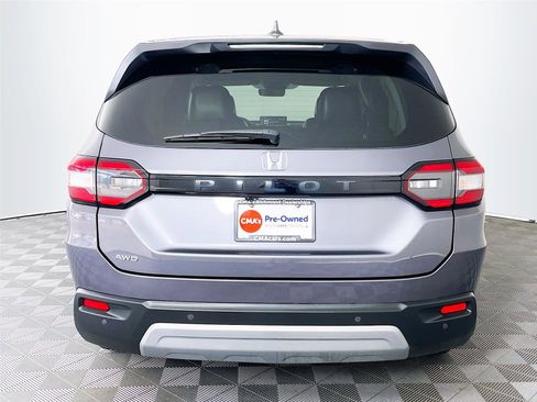 Used 2025 Honda Pilot EX-L image 9