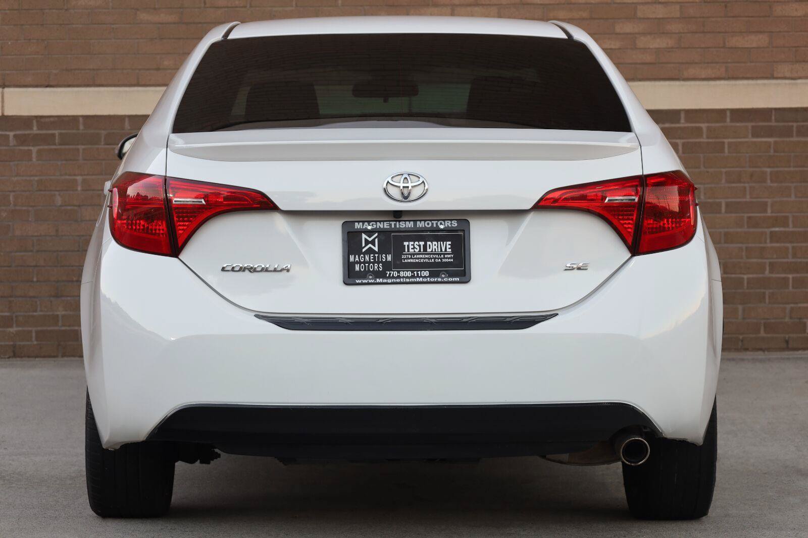 Used 2017 Toyota Corolla SE w/ Body Protection Package FWD image 10