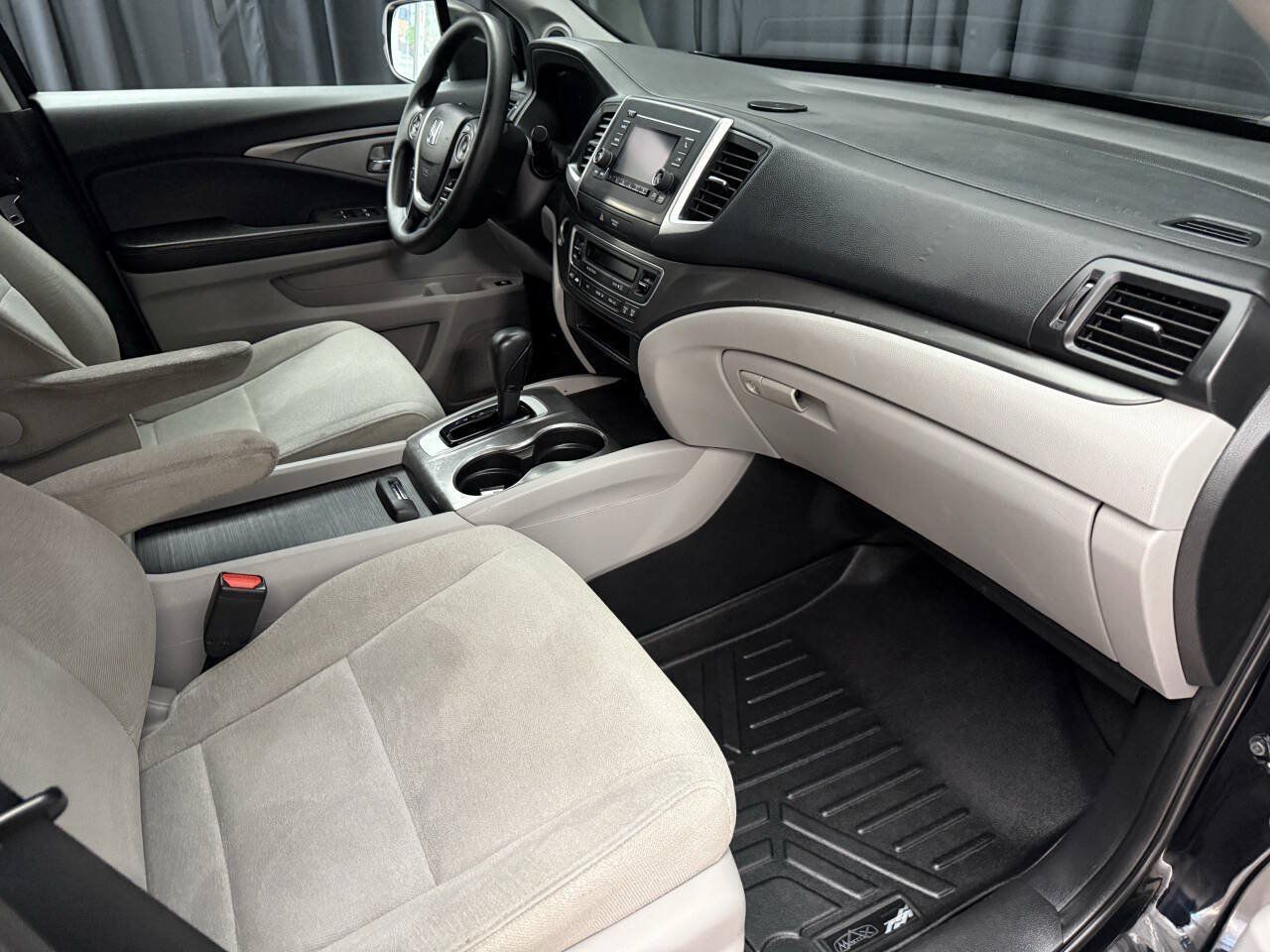Used 2017 Honda Pilot LX image 25