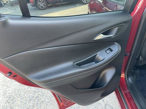 Used 2021 Buick Encore GX Select w/ Sport Touring Package FWD image 32