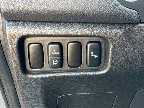 Used 2025 Mitsubishi Outlander Sport ES AWD/4WD image 24