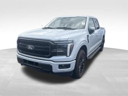 Used 2025 Ford F150 Lariat AWD/4WD image 3